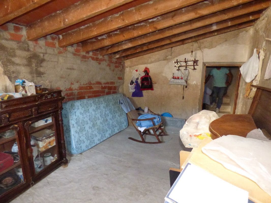 7 sovrum Semi-fristående Villa till salu i Relleu - 120 000 € (Ref: 9918700)