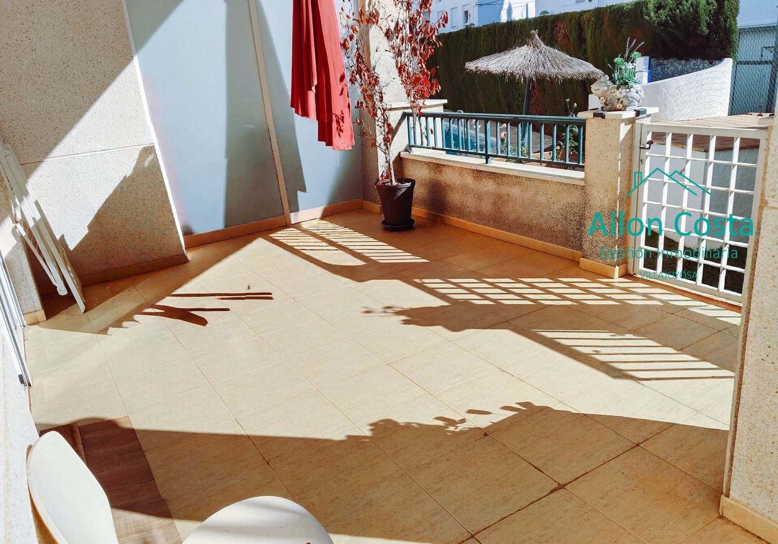 2 bedroom Flat for sale in Altea with pool garage - € 360,000 (Ref: 9918703)