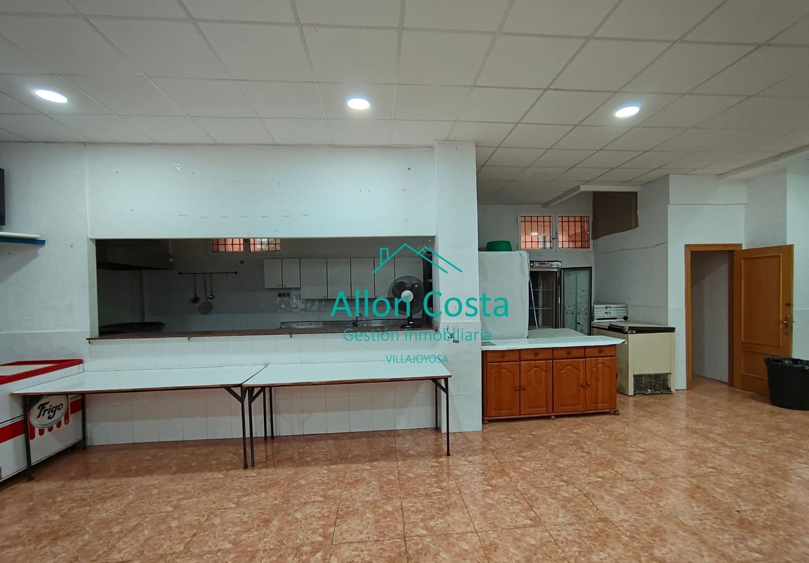 Comercial para venda em La Villajoyosa / Vila Joiosa - 199 000 € (Ref: 9918707)