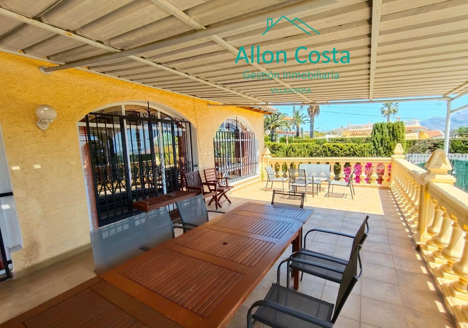 8 bedroom Villa for sale in La Nucia with pool garage - € 621,000 (Ref: 9918711)