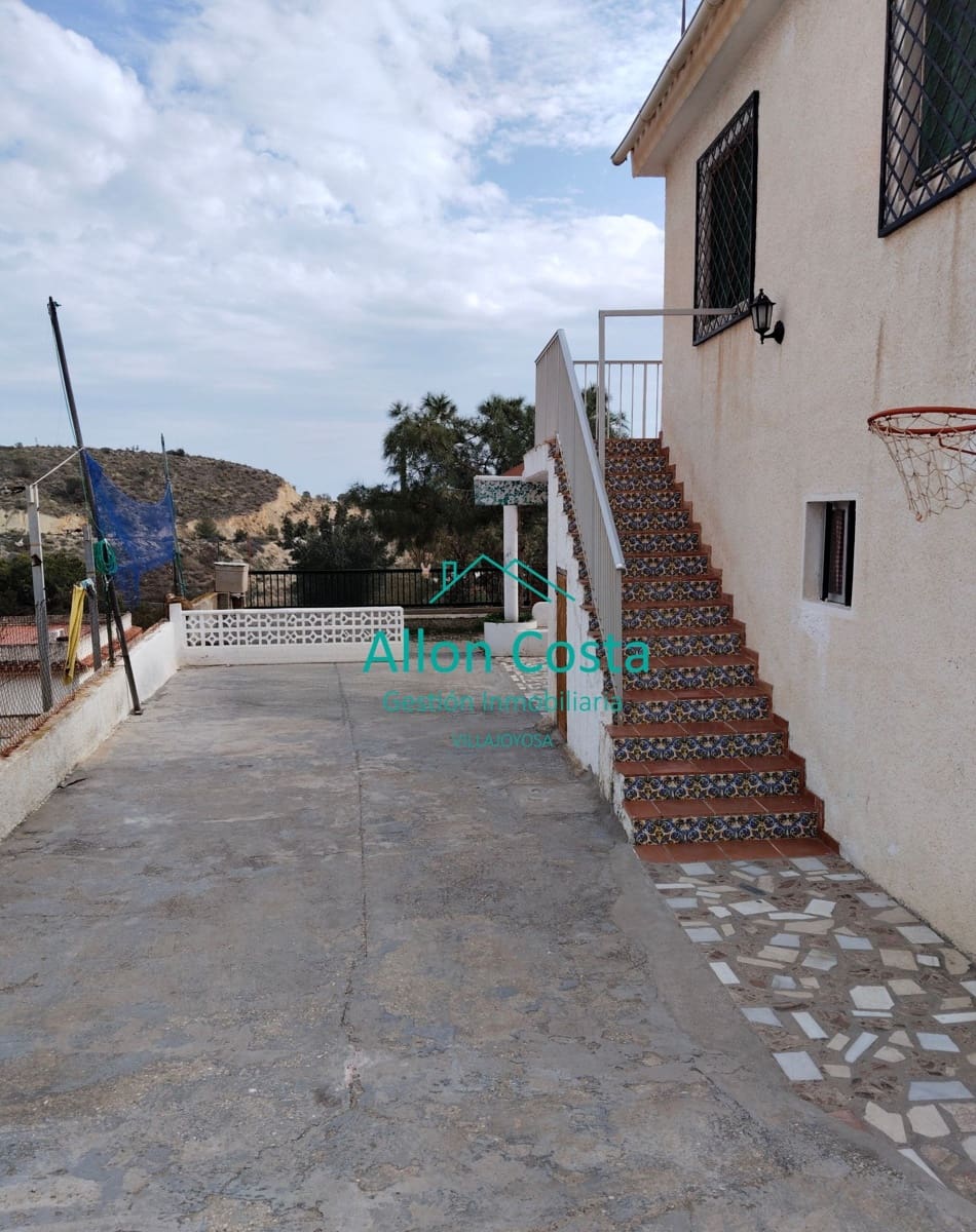 4 quarto Moradia Geminada para venda em El Campello - 285 000 € (Ref: 9918715)