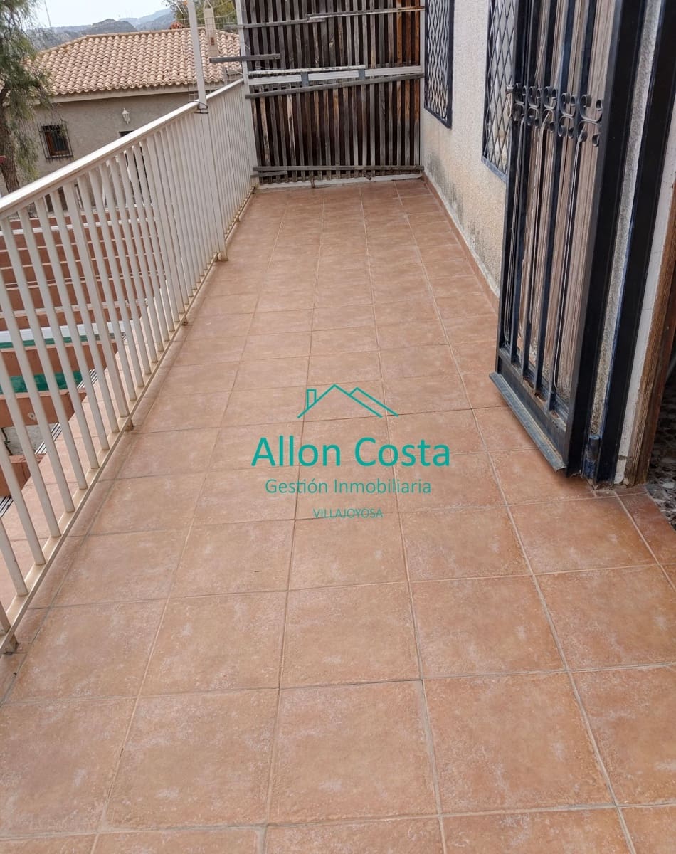 4 quarto Moradia Geminada para venda em El Campello - 285 000 € (Ref: 9918715)
