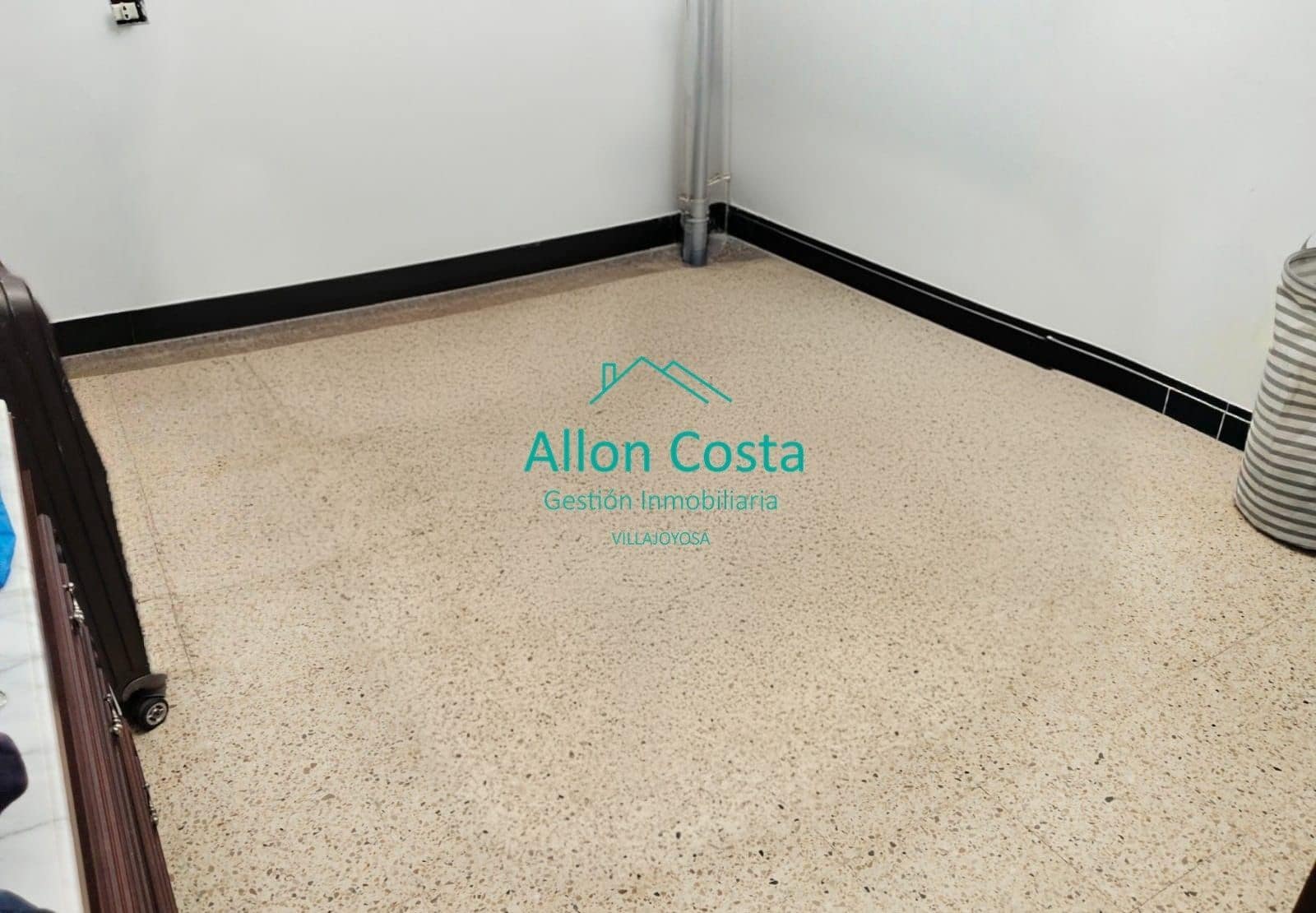 3 bedroom Flat for sale in La Villajoyosa / Vila Joiosa - € 165,000 (Ref: 9918723)