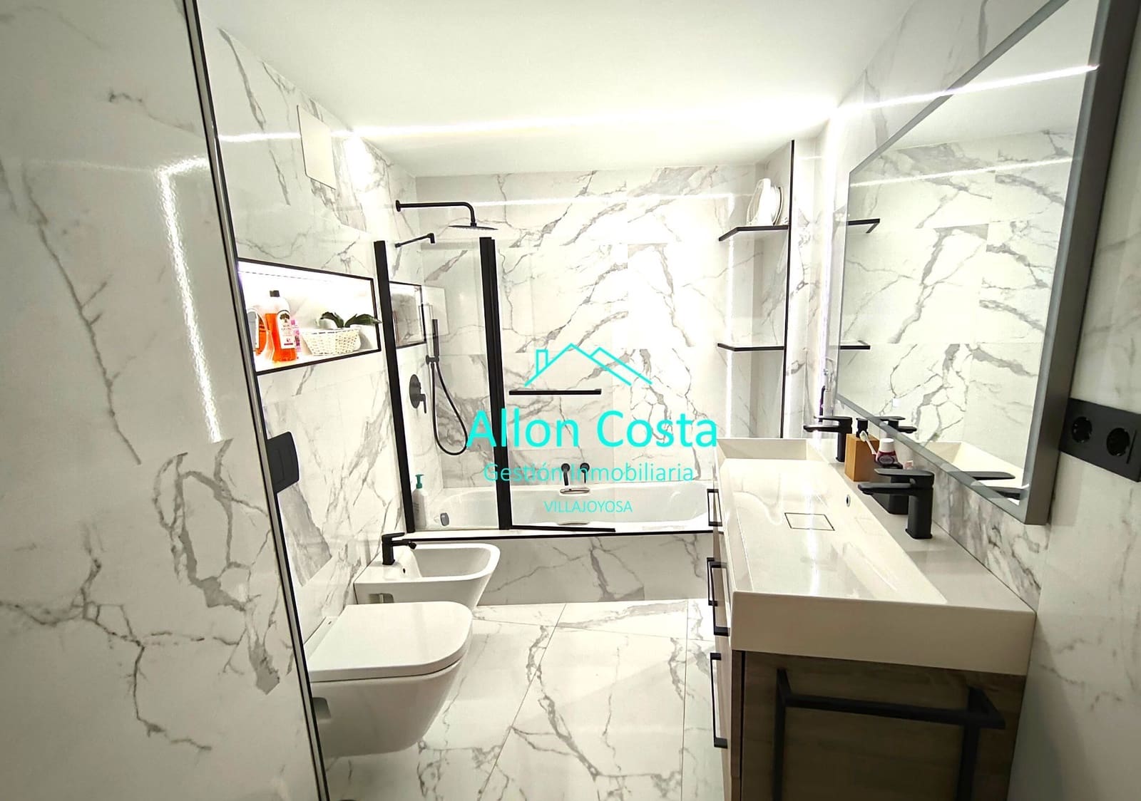 3 bedroom Flat for sale in La Villajoyosa / Vila Joiosa - € 260,000 (Ref: 9918728)