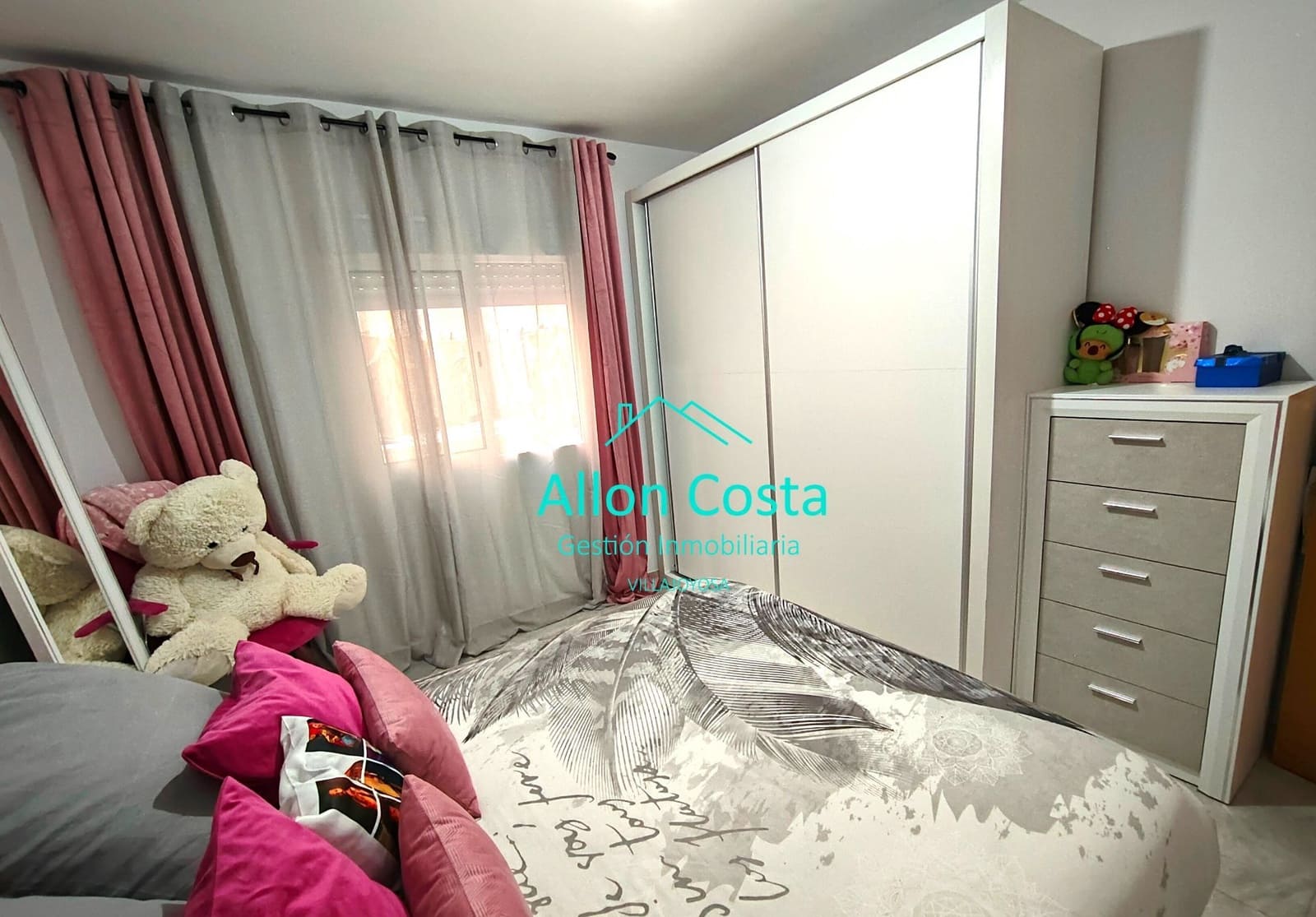3 bedroom Flat for sale in La Villajoyosa / Vila Joiosa - € 260,000 (Ref: 9918728)