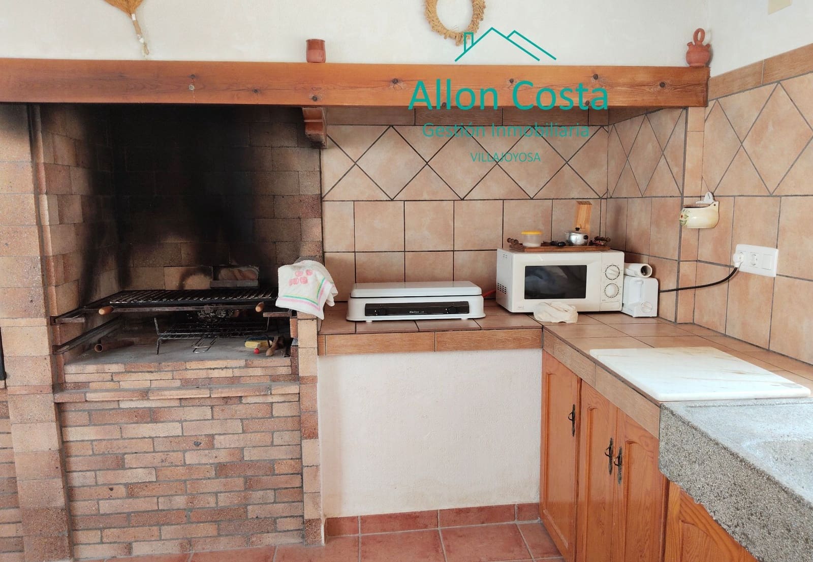 4 sypialnia Finka/Dom wiejski na sprzedaż w Orxeta z basenem garażem - 231 000 € (Ref: 9918731)