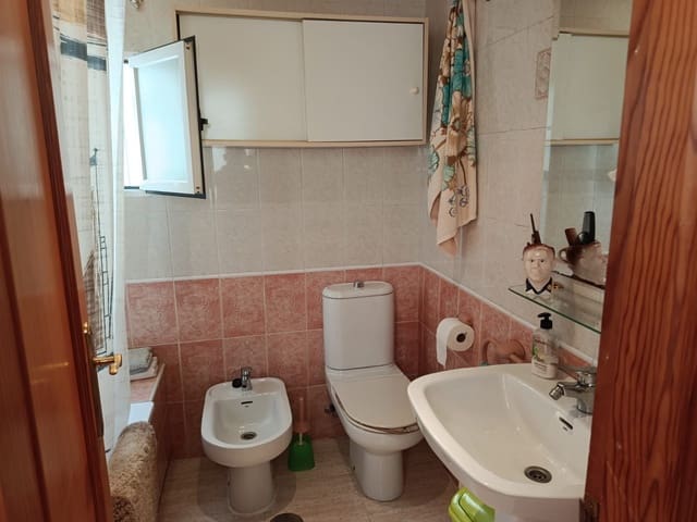 2 soverom Leilighet til salgs i Alicante by med garasje - € 240 000 (Ref: 9919924)