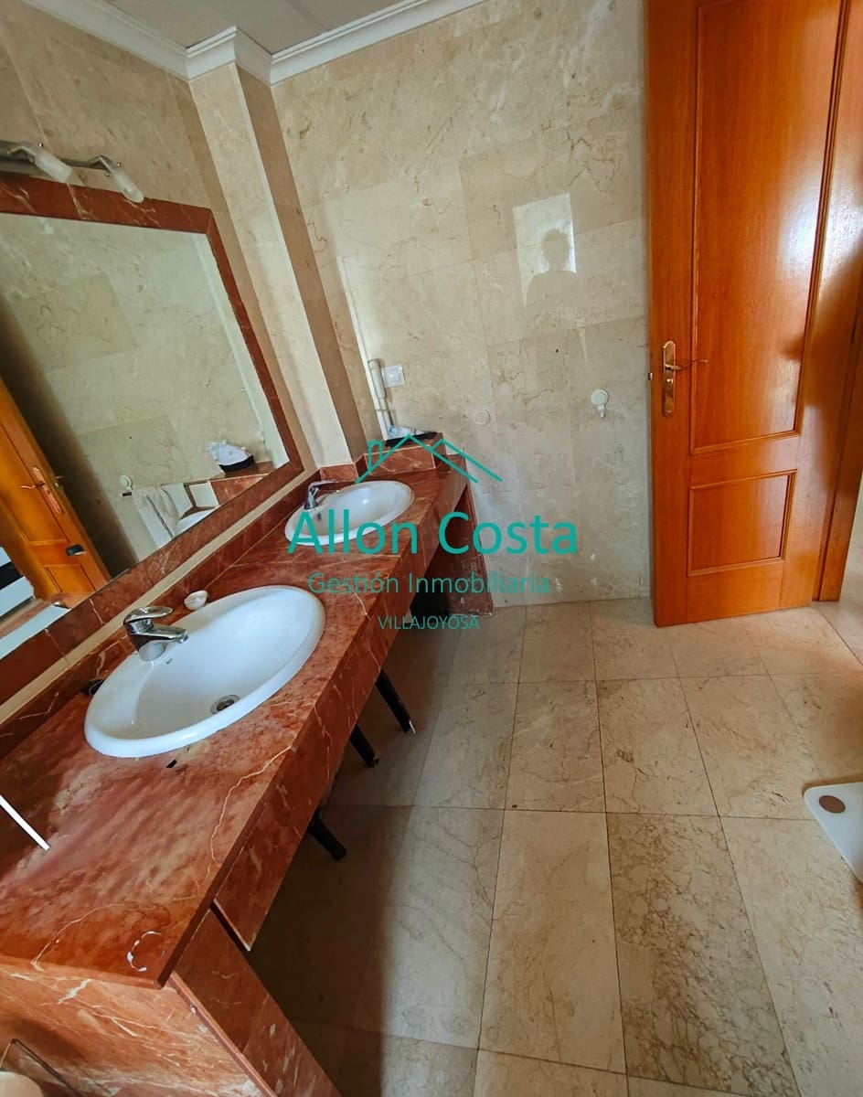3 soveværelse Bungalow til salg i La Nucia med swimmingpool garage - € 310.000 (Ref: 9930332)