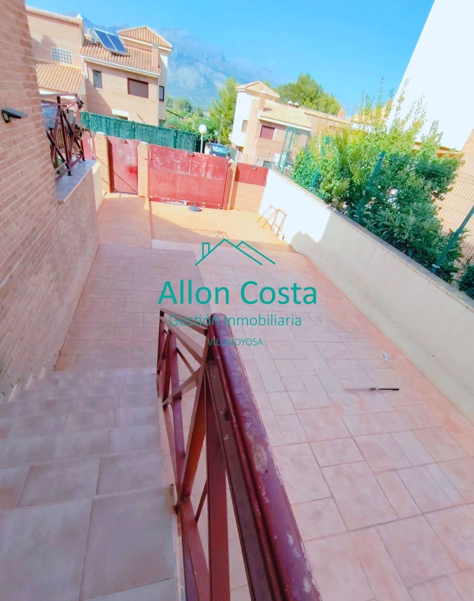3 soveværelse Bungalow til salg i La Nucia med swimmingpool garage - € 310.000 (Ref: 9930332)