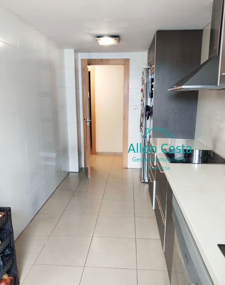 3 bedroom Flat for sale in La Villajoyosa / Vila Joiosa with pool garage - € 285,000 (Ref: 9962134)