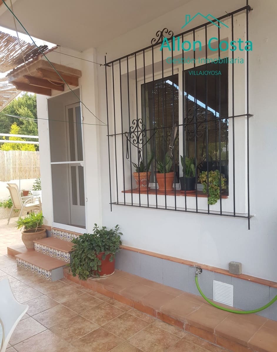 5 bedroom Bungalow for sale in La Villajoyosa / Vila Joiosa with garage - € 345,000 (Ref: 9964914)