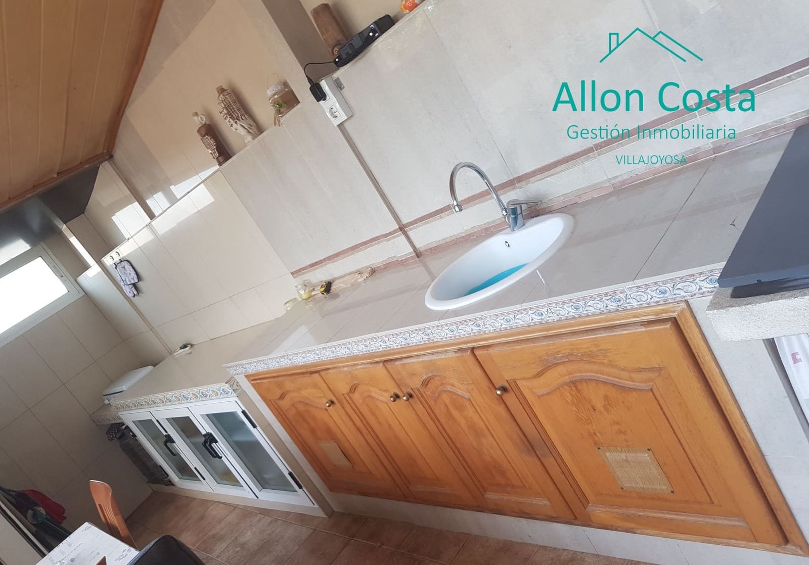 5 bedroom Bungalow for sale in La Villajoyosa / Vila Joiosa with garage - € 345,000 (Ref: 9964914)