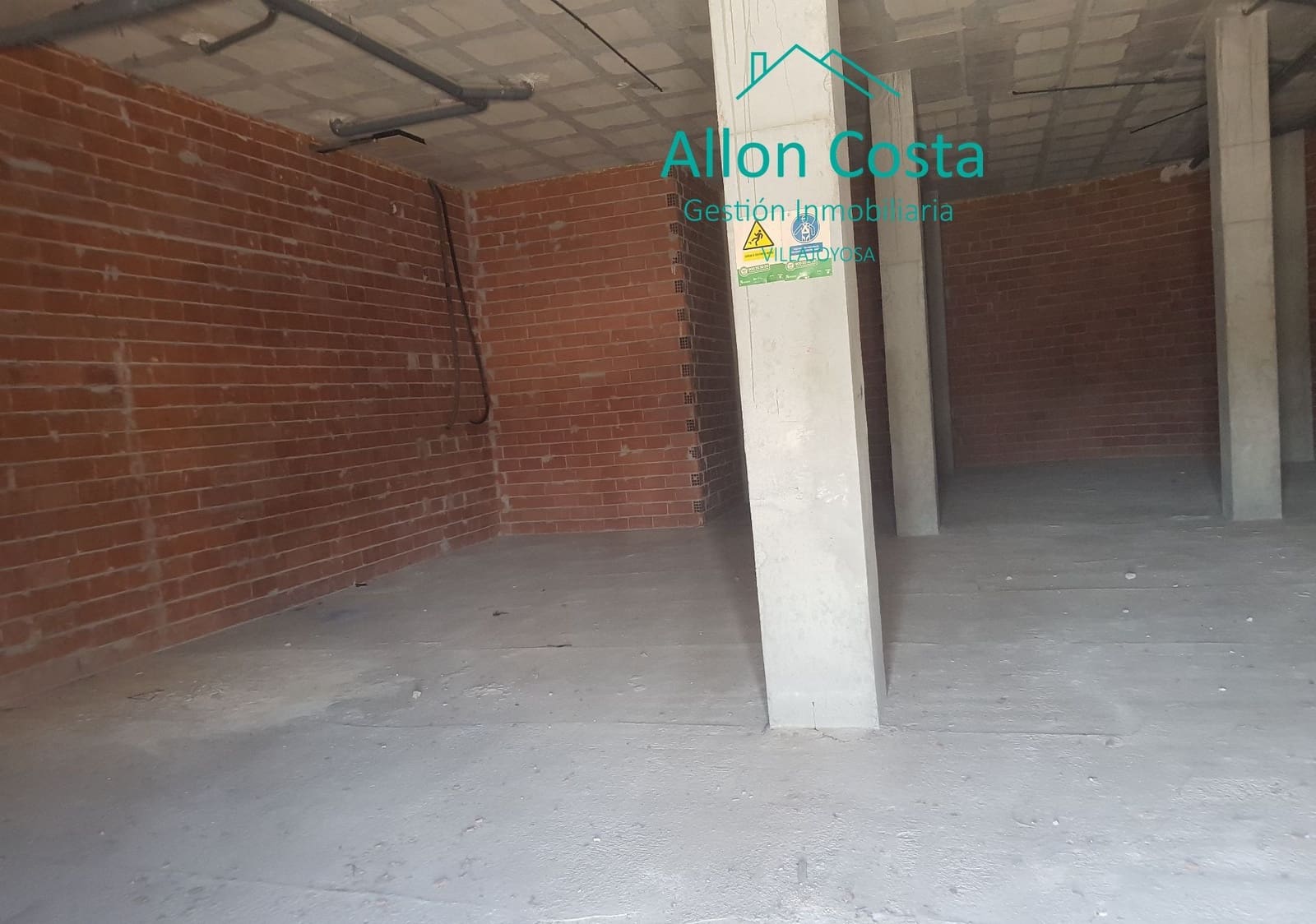 Commercial for sale in La Villajoyosa / Vila Joiosa - € 187,000 (Ref: 9964917)