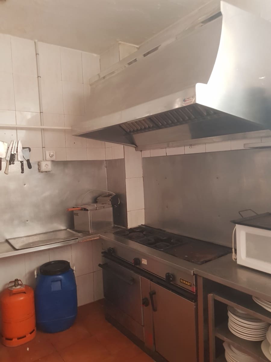 Commercial for sale in La Villajoyosa / Vila Joiosa - € 150,000 (Ref: 9964921)
