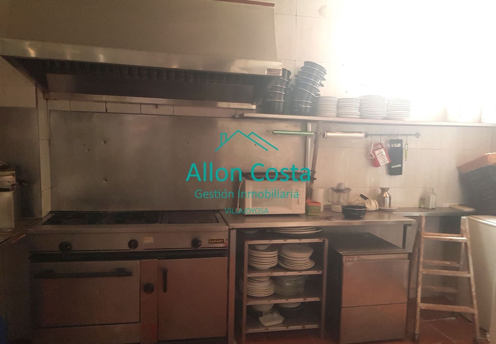 Commercial for sale in La Villajoyosa / Vila Joiosa - € 150,000 (Ref: 9964921)