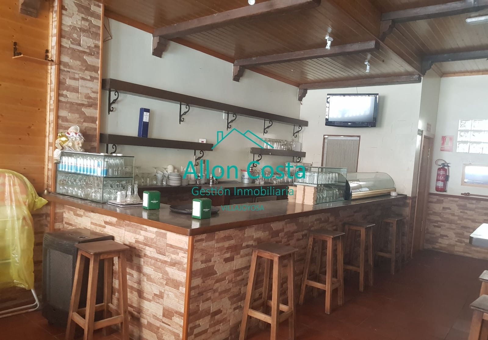 Commercial for sale in La Villajoyosa / Vila Joiosa - € 150,000 (Ref: 9964921)