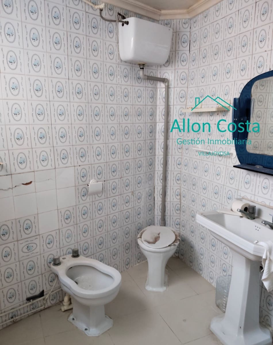 2 bedroom Semi-detached Villa for sale in La Villajoyosa / Vila Joiosa - € 130,000 (Ref: 9964924)