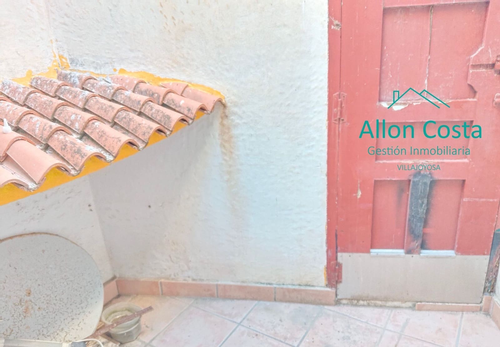 2 bedroom Semi-detached Villa for sale in La Villajoyosa / Vila Joiosa - € 130,000 (Ref: 9964924)
