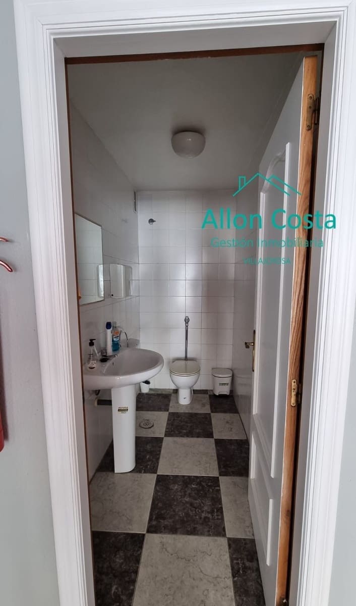 Kaupallinen myytävänä paikassa La Villajoyosa / Vila Joiosa - 155 000 € (Ref: 9964925)