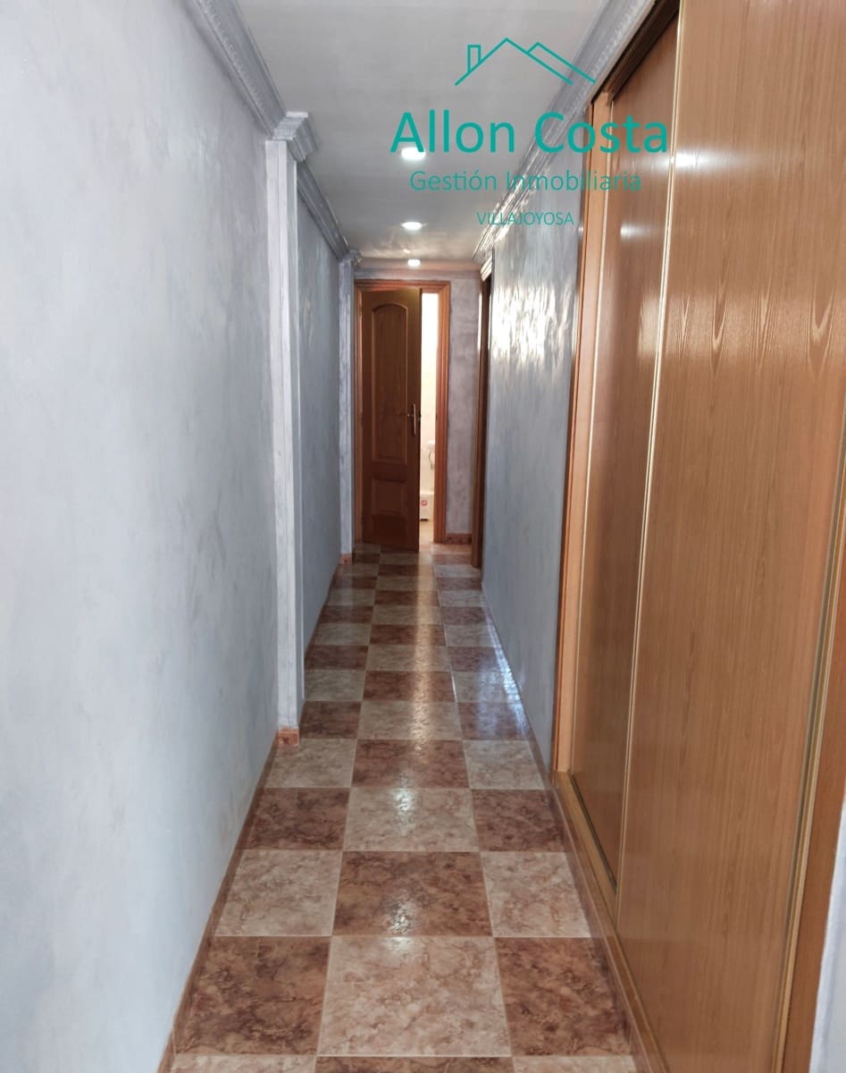 3 bedroom Flat for sale in La Villajoyosa / Vila Joiosa - € 160,000 (Ref: 9964926)
