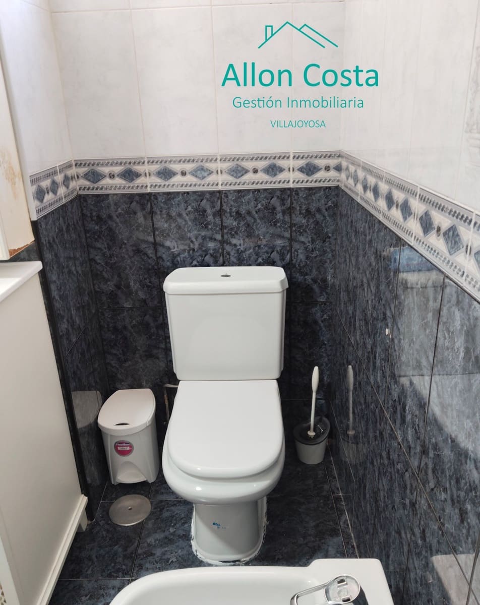 3 bedroom Flat for sale in La Villajoyosa / Vila Joiosa - € 160,000 (Ref: 9964926)