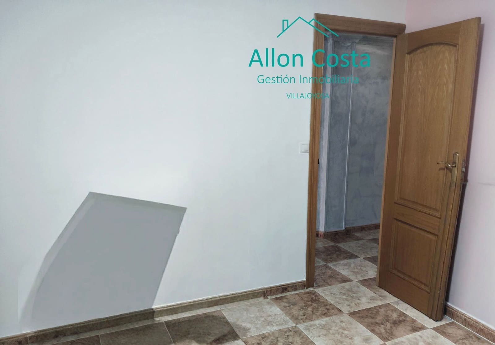 3 bedroom Flat for sale in La Villajoyosa / Vila Joiosa - € 160,000 (Ref: 9964926)