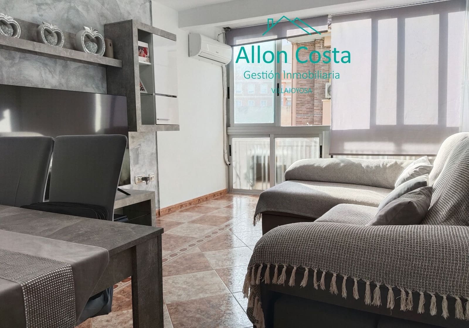 3 bedroom Flat for sale in La Villajoyosa / Vila Joiosa - € 160,000 (Ref: 9964926)