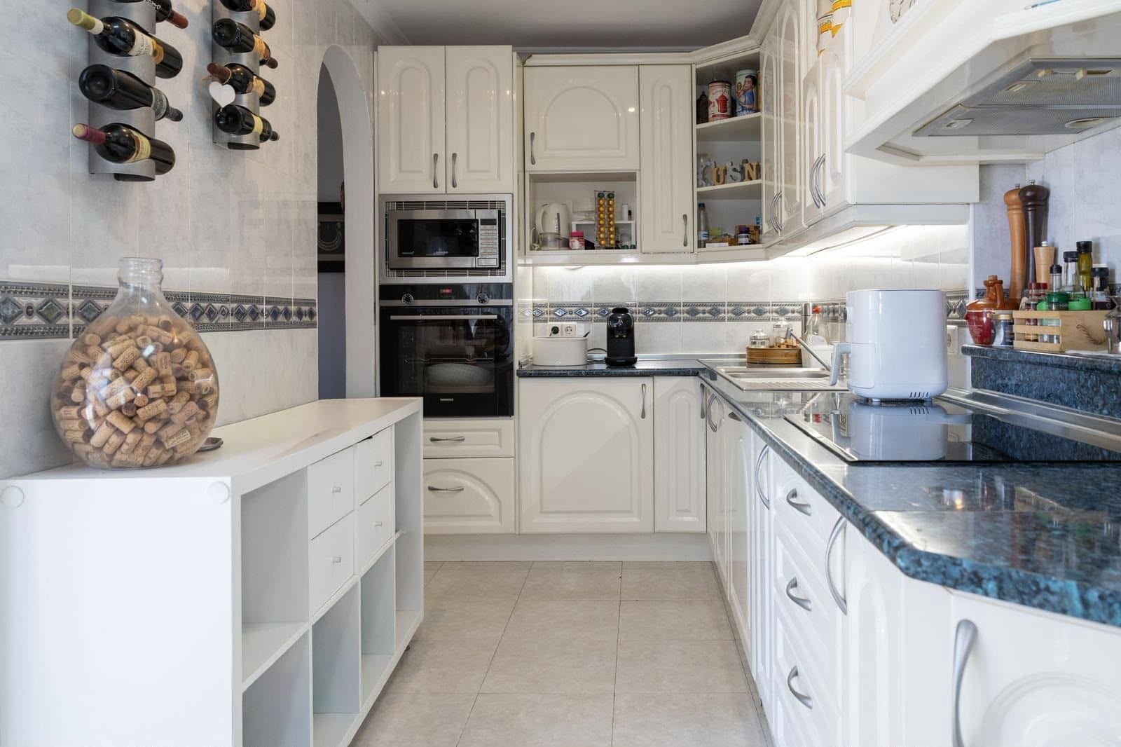 2 quarto Moradia para venda em Marbella com piscina garagem - 645 000 € (Ref: 10017035)