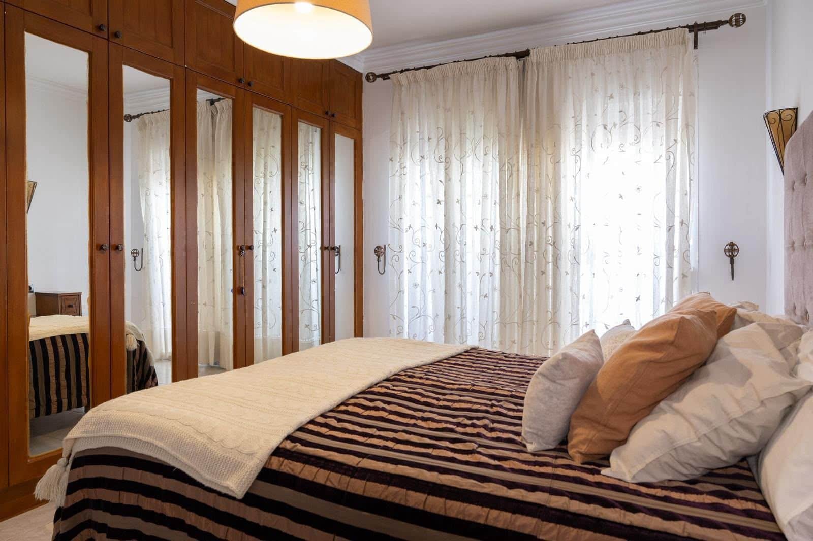 2 quarto Moradia para venda em Marbella com piscina garagem - 645 000 € (Ref: 10017035)