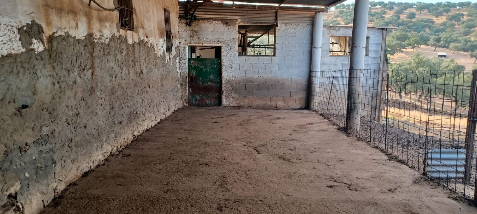 Finca/Landhuis te koop in Santa Olalla del Cala met garage - € 1.000.000 (Ref: 10080374)