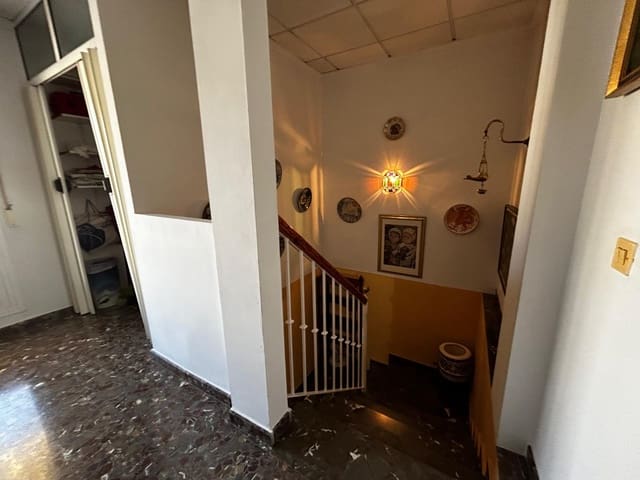 4 soveværelse Byhus til salg i Andújar - € 139.900 (Ref: 10175348)