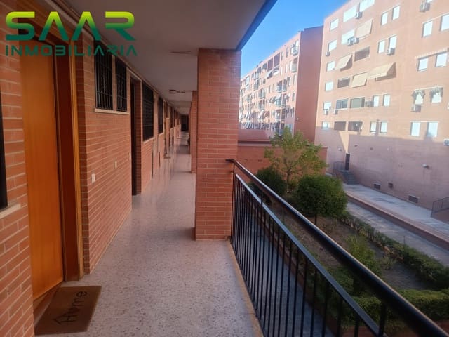 4 chambre Appartement à vendre à Grenade ville avec garage - 219 900 € (Ref: 10175371)