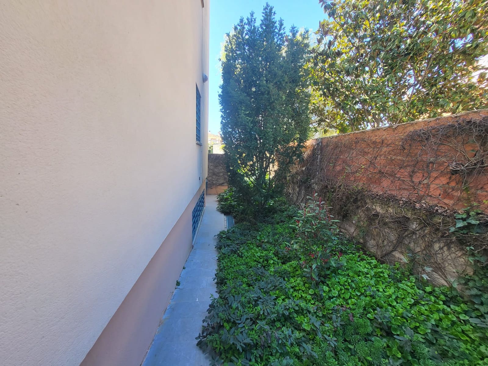 Villa til salgs i Albolote med svømmebasseng garasje - € 410 000 (Ref: 10175380)