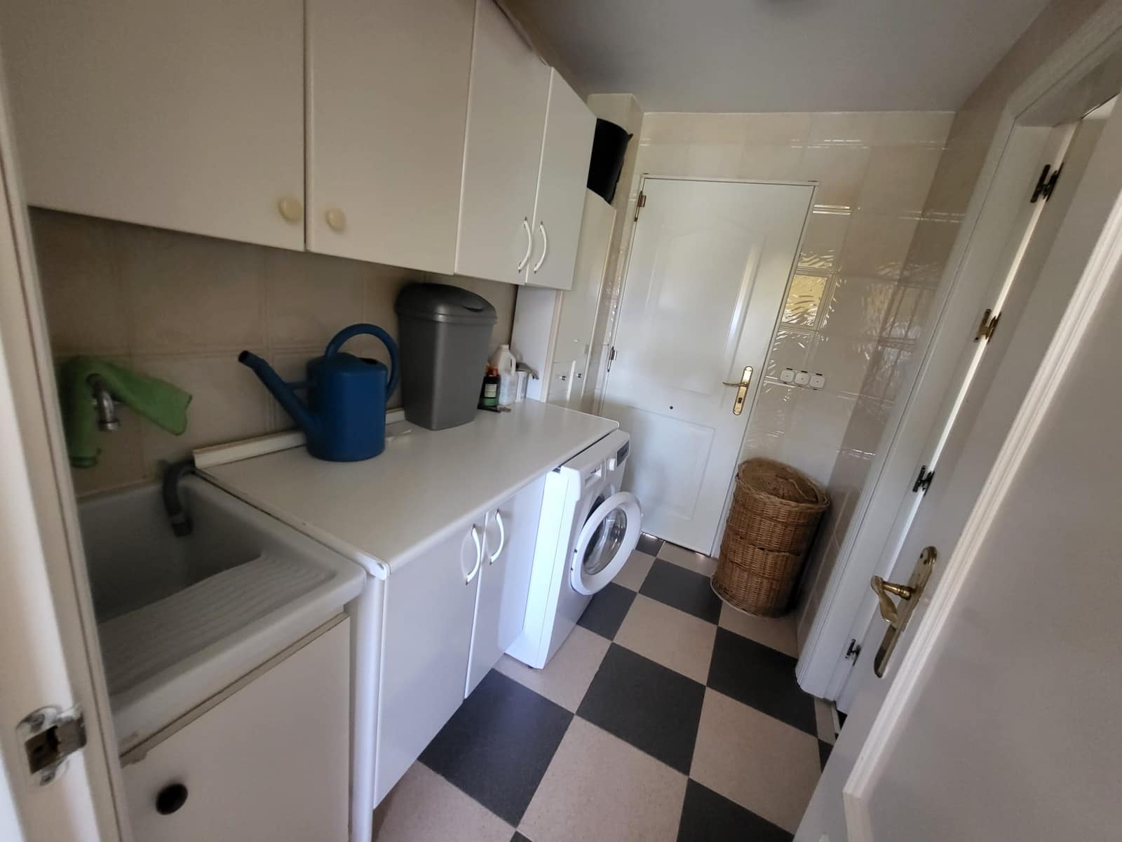 Villa til salgs i Albolote med svømmebasseng garasje - € 410 000 (Ref: 10175380)