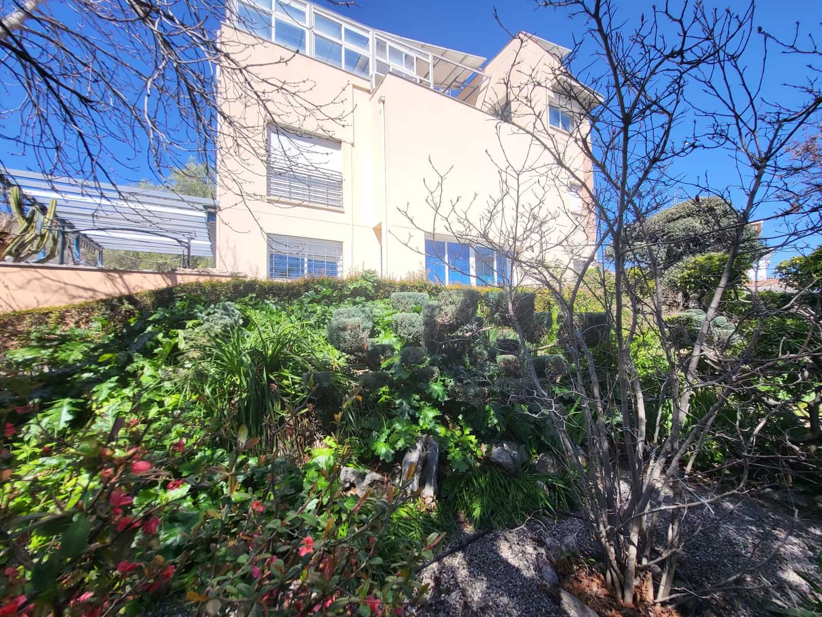 Villa til salgs i Albolote med svømmebasseng garasje - € 410 000 (Ref: 10175380)