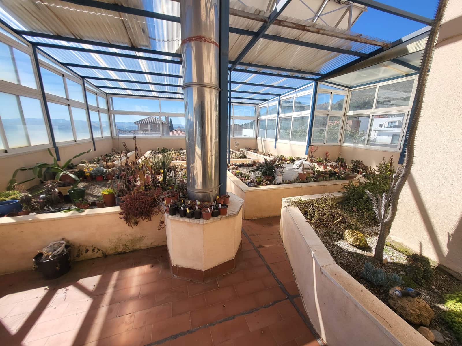 Villa til salgs i Albolote med svømmebasseng garasje - € 410 000 (Ref: 10175380)