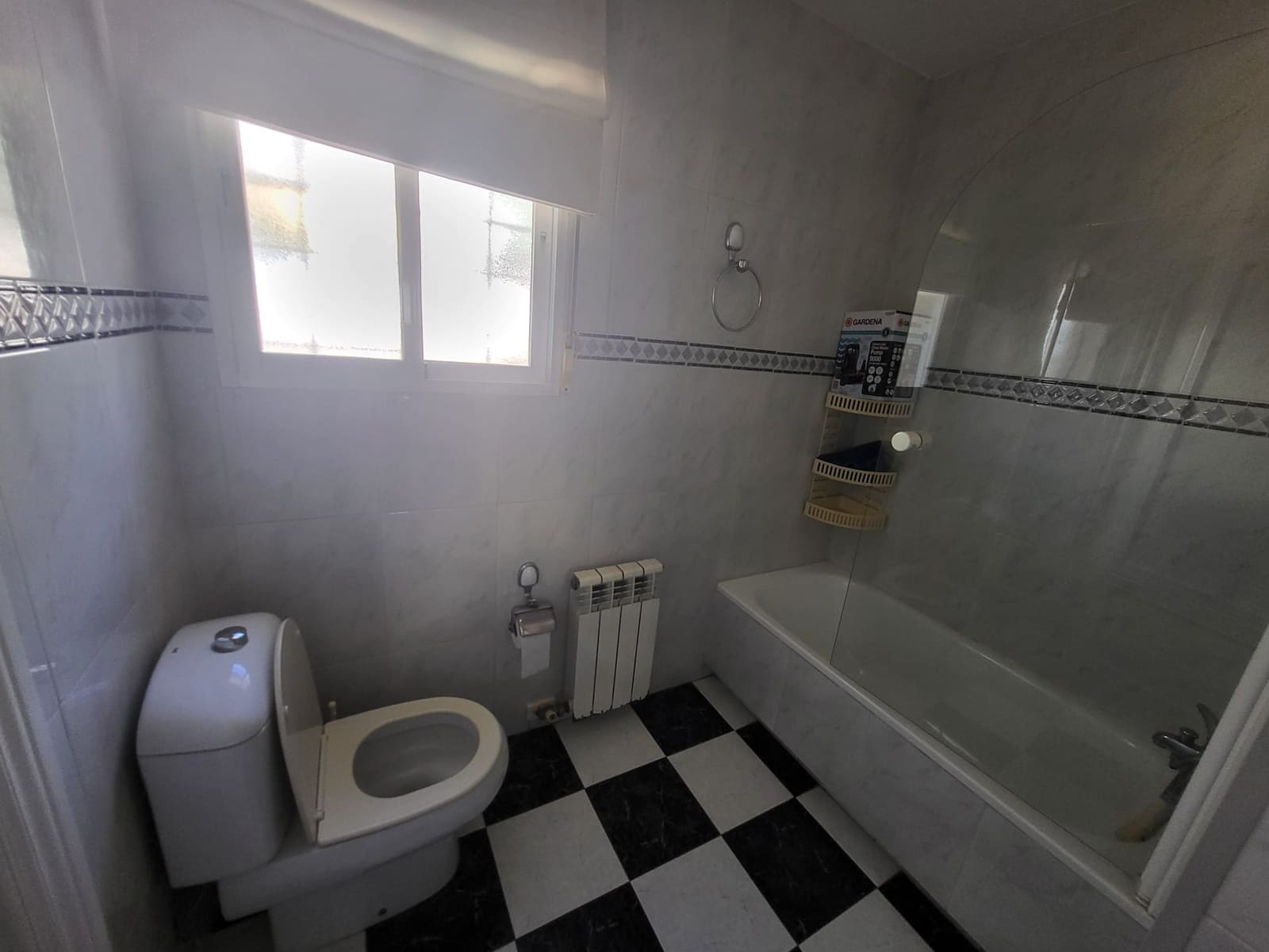 Villa til salgs i Albolote med svømmebasseng garasje - € 410 000 (Ref: 10175380)