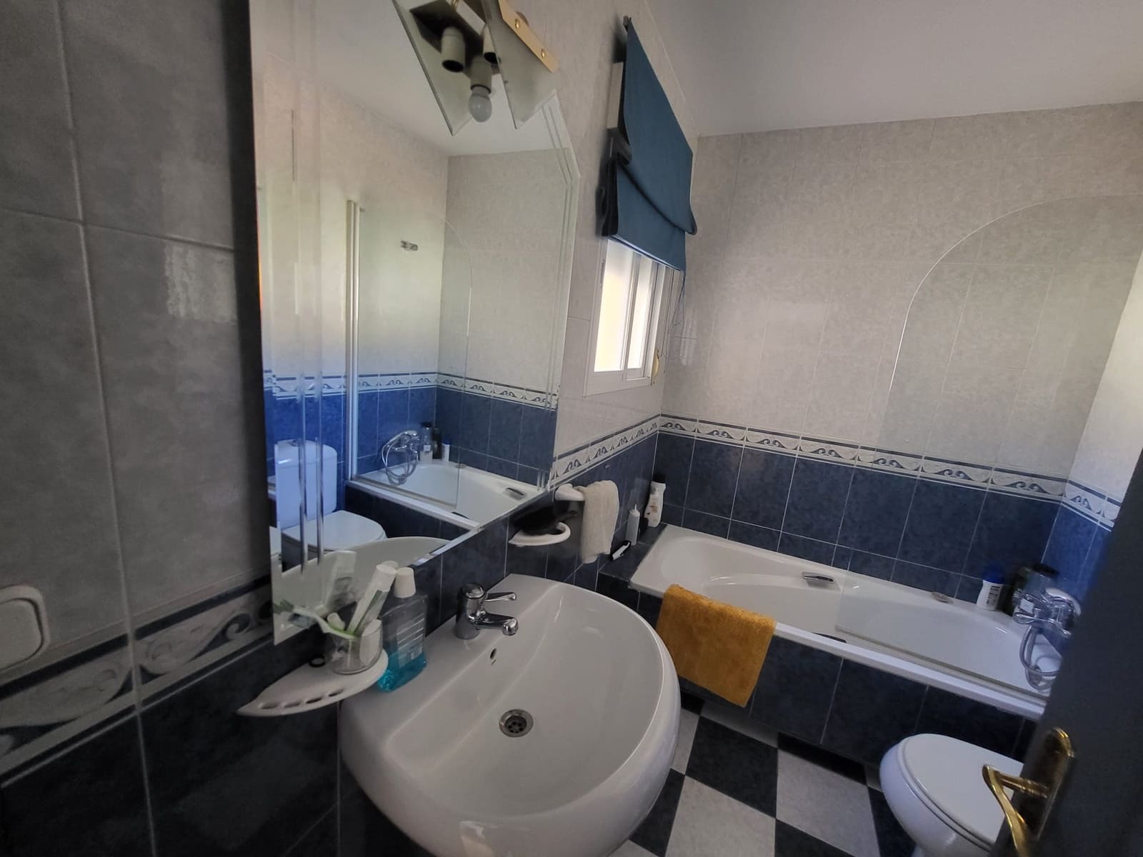 Villa til salgs i Albolote med svømmebasseng garasje - € 410 000 (Ref: 10175380)
