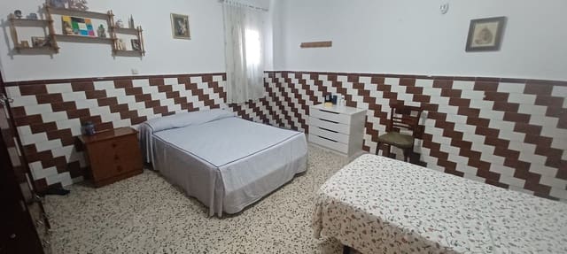 Apartament na sprzedaż w Castilblanco de los Arroyos - 155 000 € (Ref: 10175381)