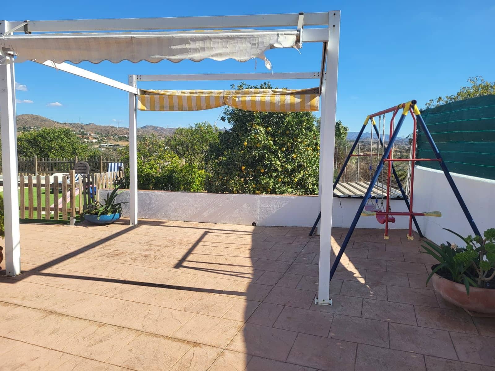 Chalet de 4 habitaciones en Cártama en venta con piscina garaje - 465.000 € (Ref: 10175573)