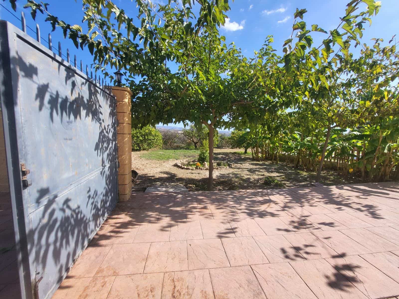 Chalet de 4 habitaciones en Cártama en venta con piscina garaje - 465.000 € (Ref: 10175573)