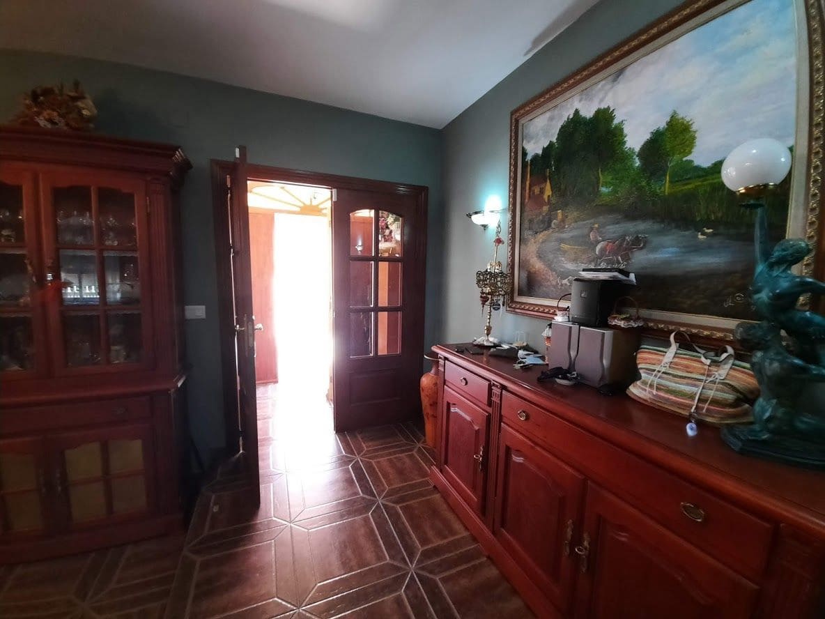 5 quarto Moradia para venda em Moclin com piscina garagem - 425 000 € (Ref: 10175575)