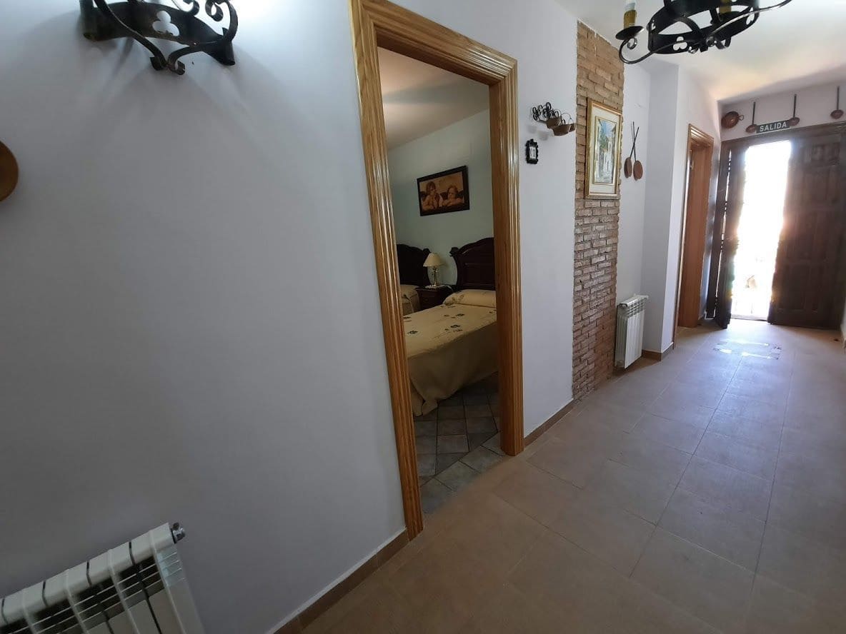 10 soveværelse Villa til salg i Moclin med swimmingpool garage - € 425.000 (Ref: 10175576)
