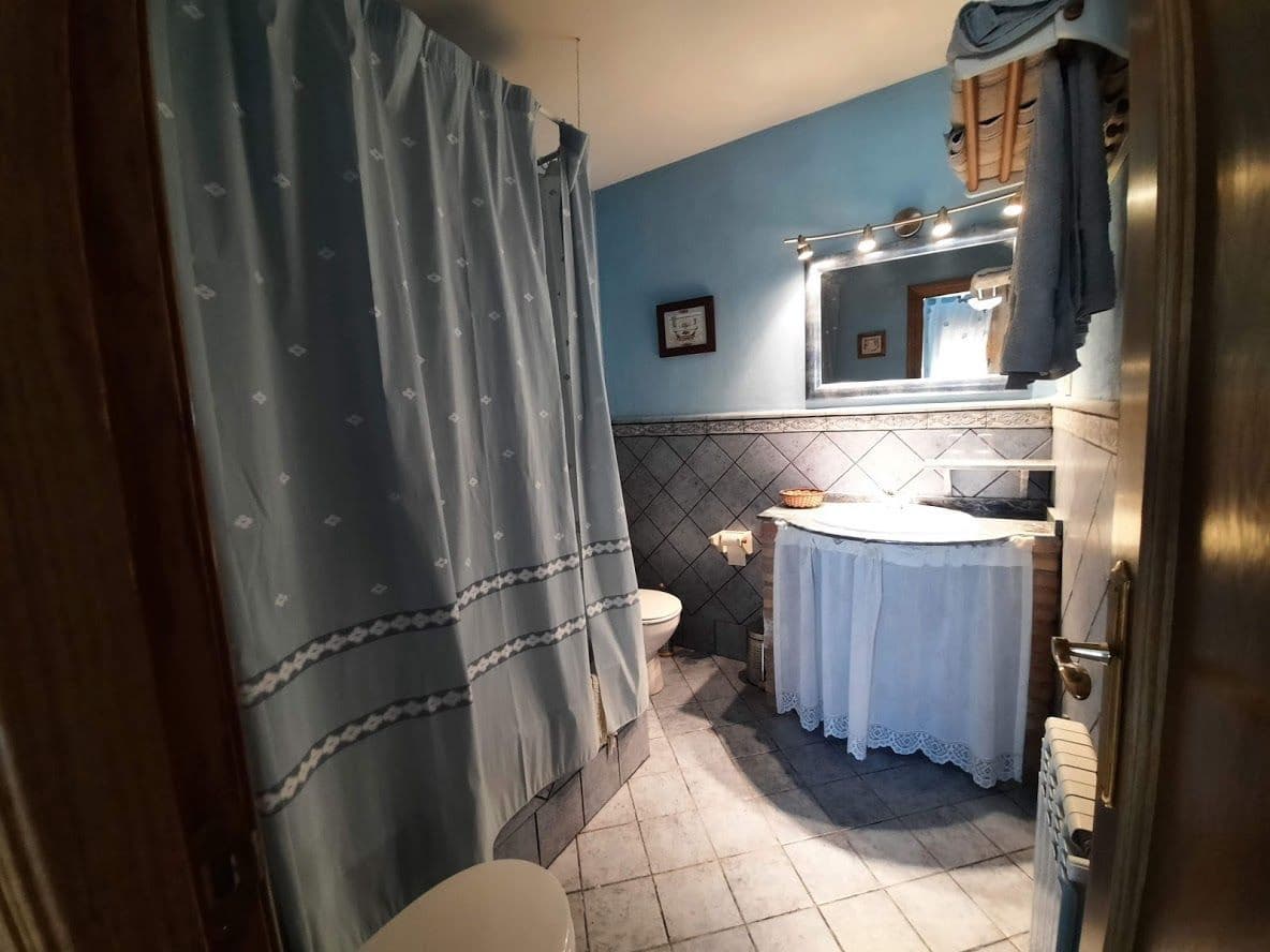 10 soveværelse Villa til salg i Moclin med swimmingpool garage - € 425.000 (Ref: 10175576)