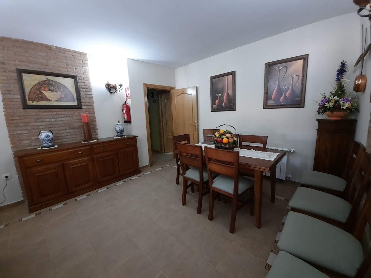 10 soveværelse Villa til salg i Moclin med swimmingpool garage - € 425.000 (Ref: 10175576)