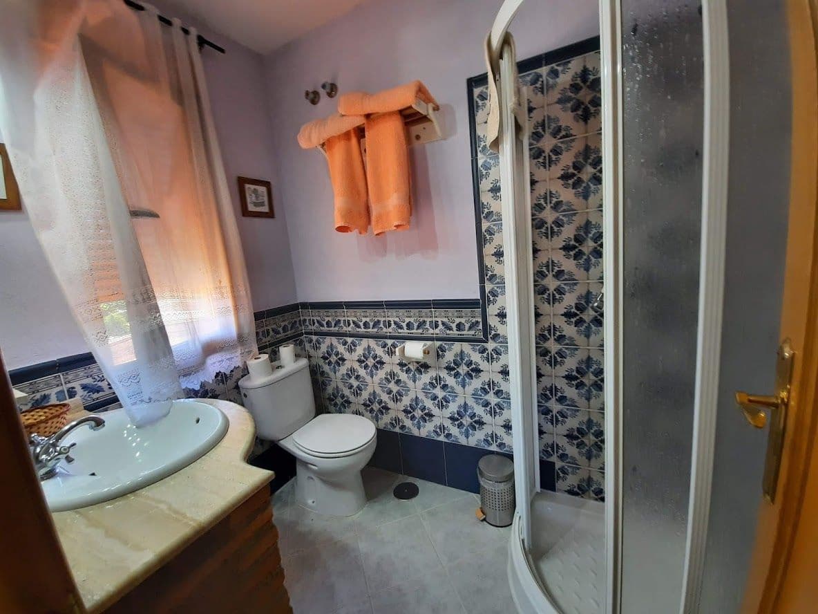 10 soveværelse Villa til salg i Moclin med swimmingpool garage - € 425.000 (Ref: 10175576)