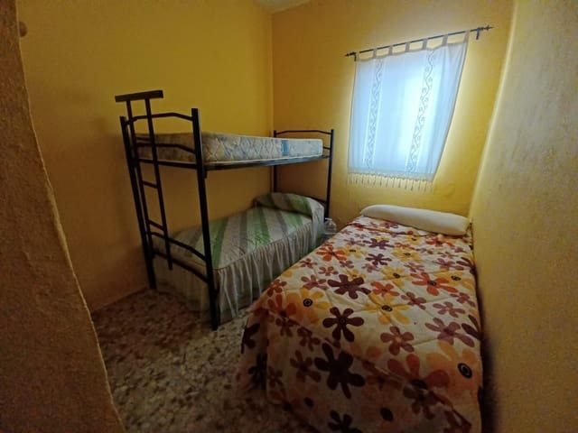 3 soverom Finca/Herregård til salgs i Guillena med svømmebasseng garasje - € 104 000 (Ref: 8935664)