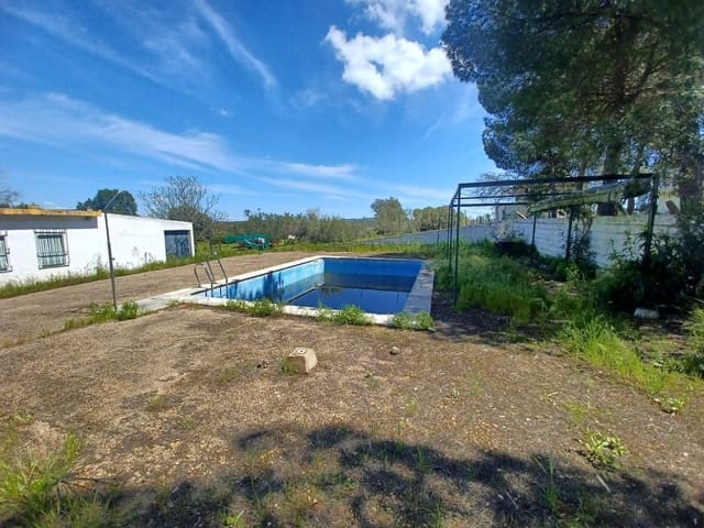 3 soverom Finca/Herregård til salgs i Guillena med svømmebasseng garasje - € 104 000 (Ref: 8935664)