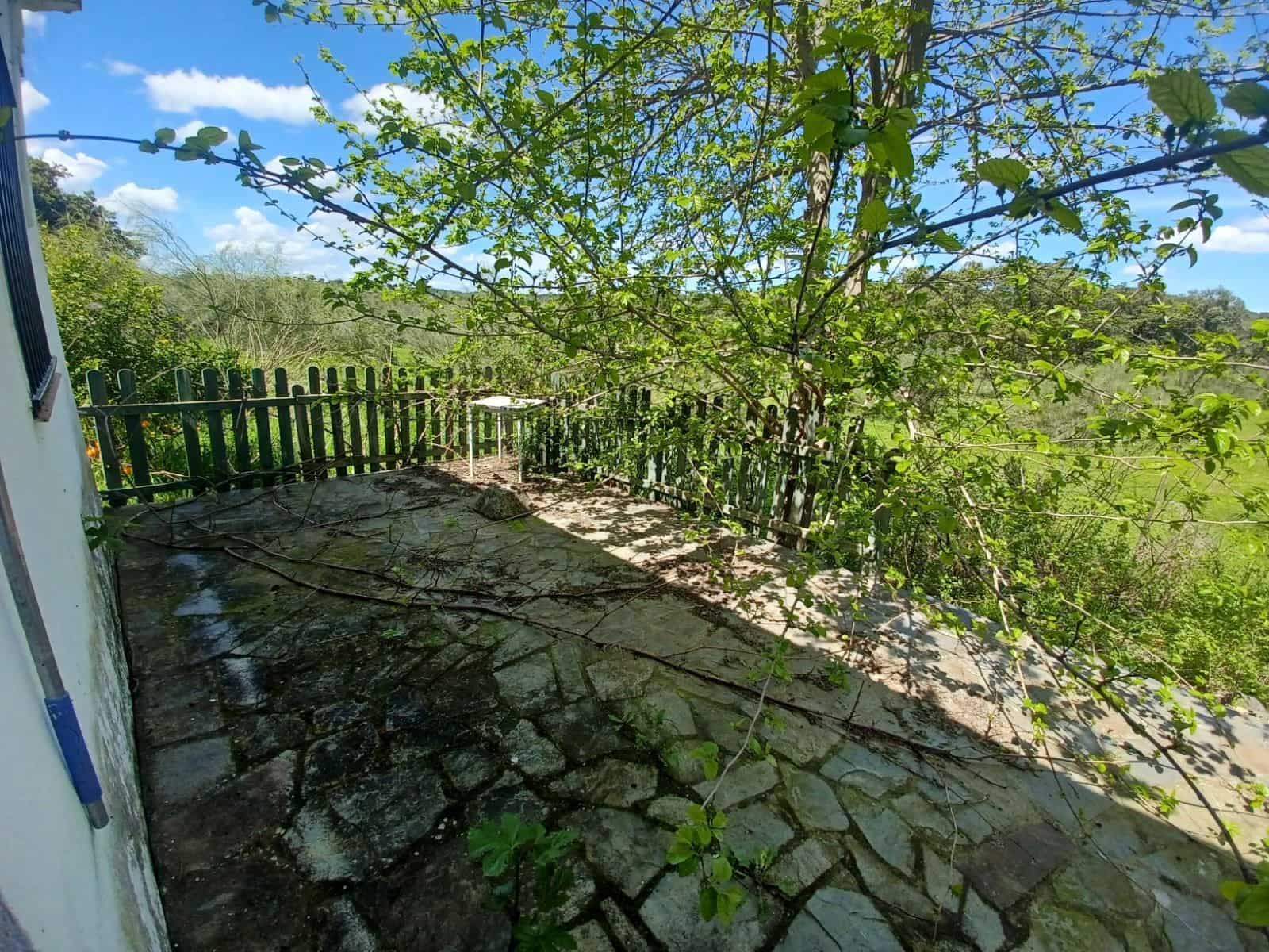 3 soverom Finca/Herregård til salgs i Guillena med svømmebasseng garasje - € 104 000 (Ref: 8935664)