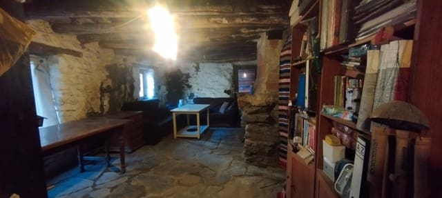 Finca/Landehus til salg i Trevélez - € 69.900 (Ref: 8935705)